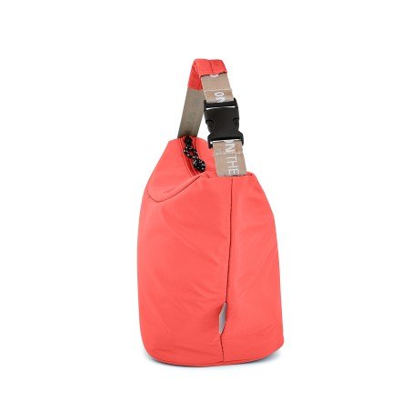 Hanging On The Go Framboise