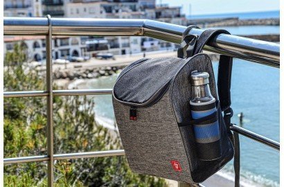 Beneficios de llevar una mochila nevera a la playa